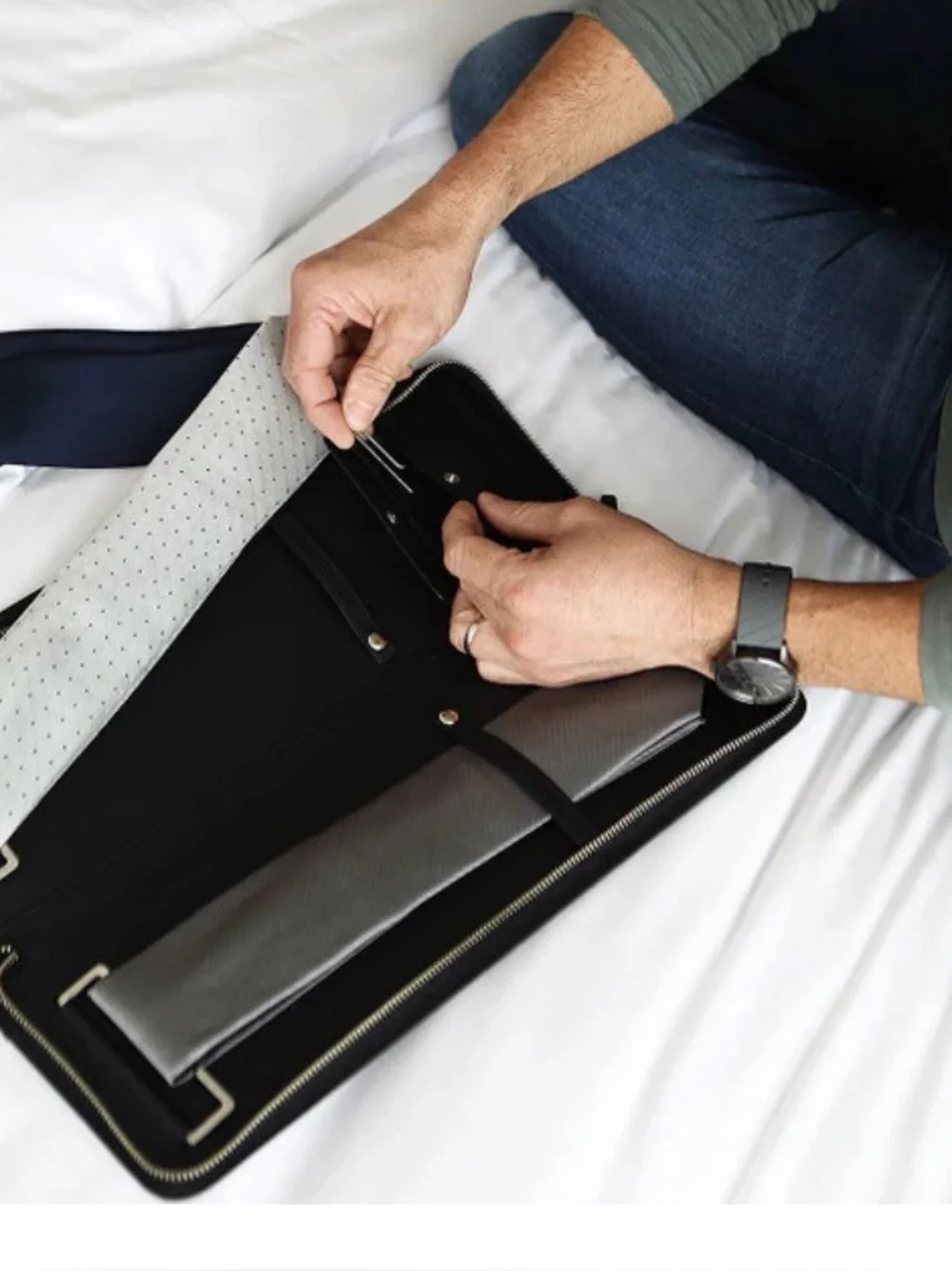 Leather Tie Case – Travel Organizer